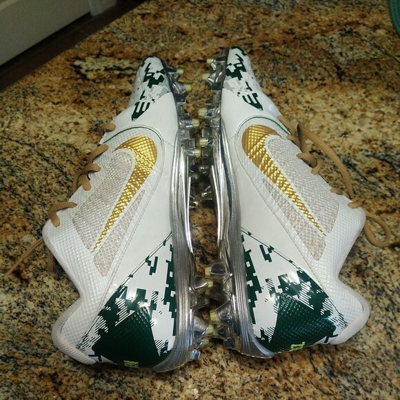 RARE Nike Alpha Pro Football Silver Cleats Men\'s Size 12.5 White Mid Flywire